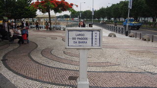 媽閣廟前の広い広場