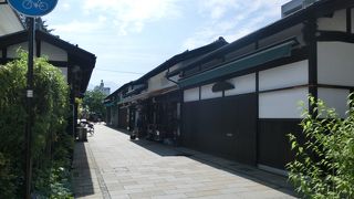 昔の町並みが再現されており、レトロな雰囲気を味わえます