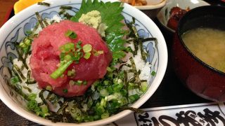 市ヶ谷。リーズナブルに頂けるマグロの中落ち丼！