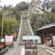 ひたすら階段を登ります