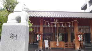 神楽坂のモダンな神社