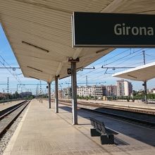 ジローナ駅に到着