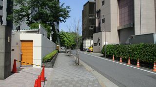 鍋を伏せたような台地につくられた切り通しの面影はありません～