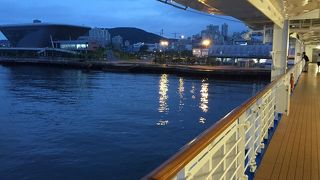 夜の釜山港