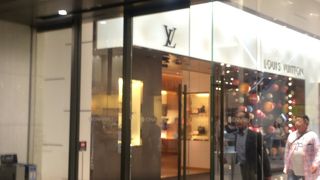 おみやげ買うのに便利