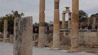 壮大な古代ローマ遺跡に感激