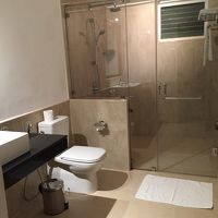 水周りも綺麗！！お湯も出るし！！