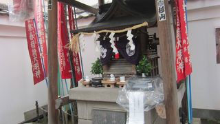 本所松坂町公園の中にある稲荷神社