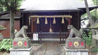 由緒ある内藤家の神社
