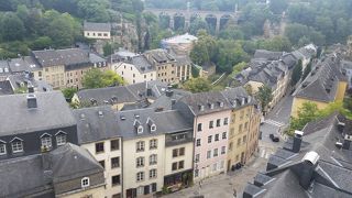 旧市街地を一望