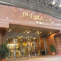 アーケード街の入り口にあります。