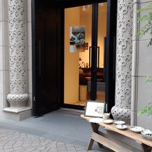 レトロビルの1階です