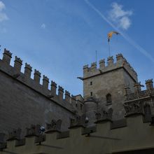 外観からはお城のようにも見えます。