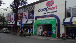 コープマートの大型店舗