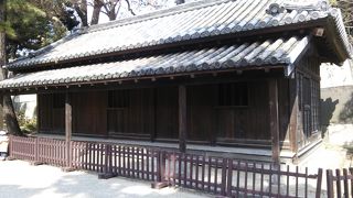 大手門から一番最初にある同心番所。