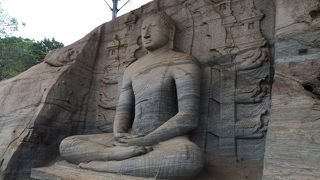 ポロンナルワの代表的観光スポット