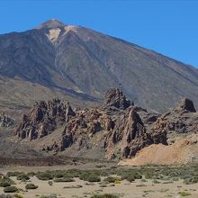 公園内には、テイデ山のほかにも火山由来の見所が多数。