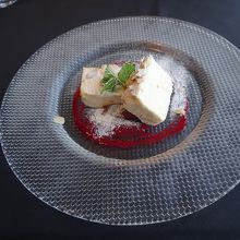 タワーレストランでのデザート。