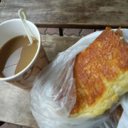 飯山満駅近く、サービスでコーヒーが飲めるパン屋さん