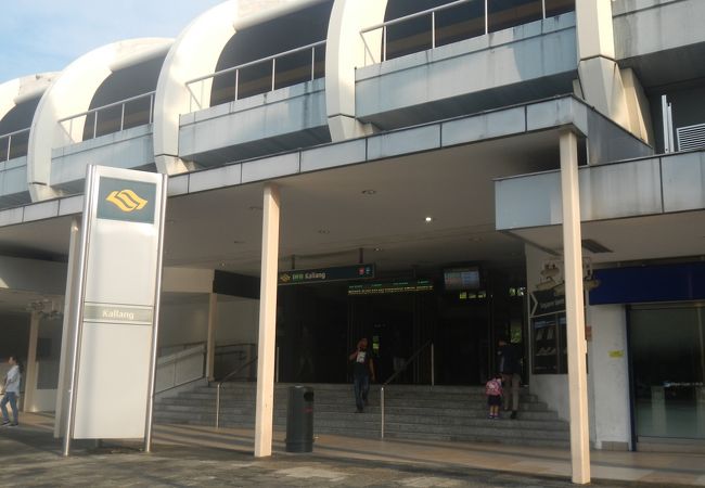 シンガポール・スポーツ・ハブの最寄駅