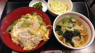 地元民に愛されるうどん店