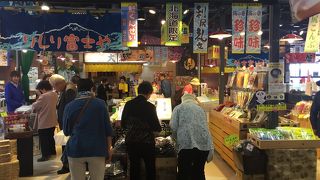 稚内で土産物を買う