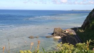 灯台までの階段もスリルがあります