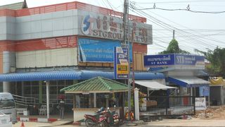 ラオスタイ間の国境