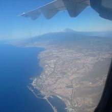 グラン・カナリア島からの飛行機から見たテイデ山遠景。