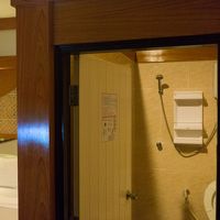 部屋の中に無理矢理作った感じ