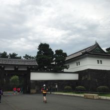 ここがちょうど、桜田門外の変の跡