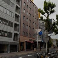 大通りからは離れる