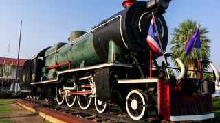 駅前広場には....