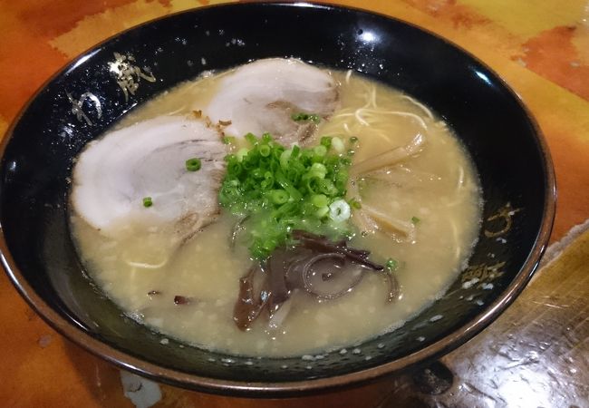 本格派博多ラーメンとカレー