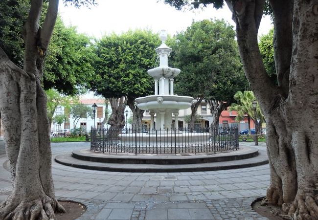 サン・クリストバル・デ・ラ・ラグーナ歴史地区にある広場の一つ