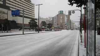 渡辺通り 天神の目抜き通り