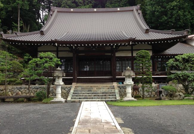 お城のような寺