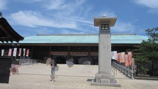 宮島側のフェリーターミナル。