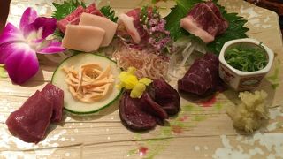 色々な部位の馬肉が食べれます。