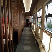「花嫁のれん」車内
