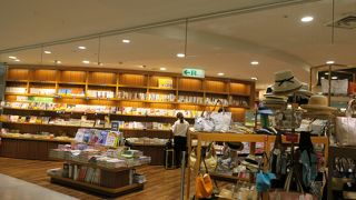 福岡空港の書店