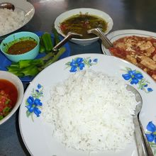 麻婆豆腐のようですが、豆腐カレーです