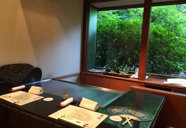 太閤園 淀川邸の一角にある…