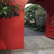 中華風の赤門