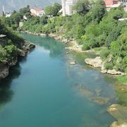 モスタルを流れる川