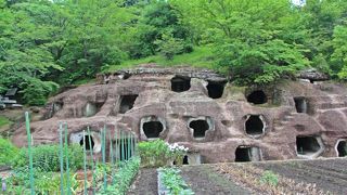 カッパドキアみたい♪／長岡百穴へは公共交通機関利用は不便。お勧めなのは…レンタサイクル