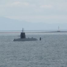 停泊中の海自の潜水艦？…