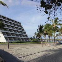 ホテル前の砂浜から