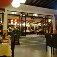 夜のレストラン。大人の時間が・・・