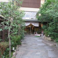 葛城の一階フロントへの道